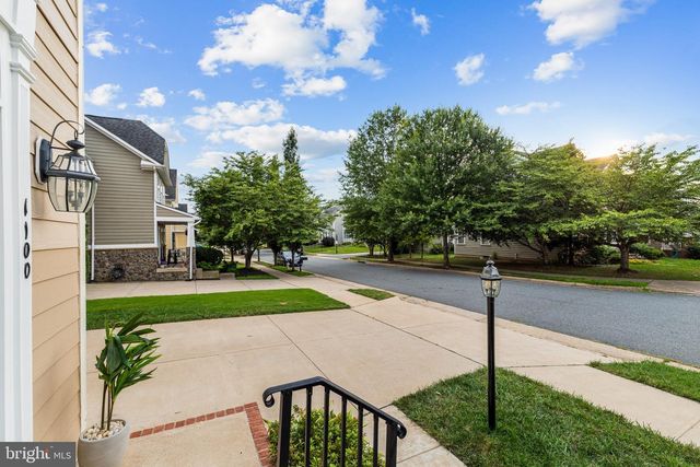 1100 WRIGHT CT, Fredericksburg, VA 22401