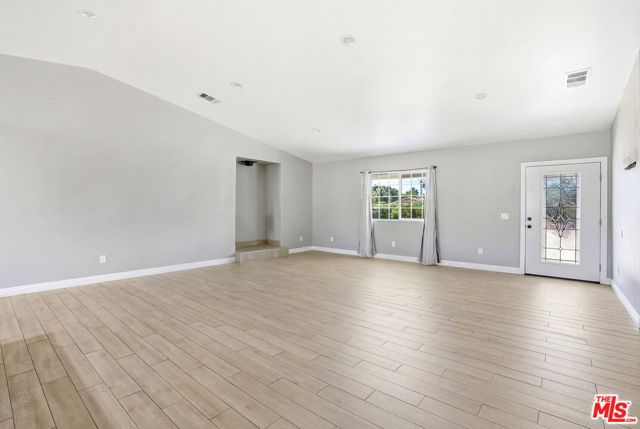 18060 Walnut Street, Hesperia, CA 92345