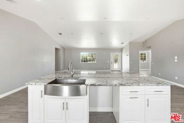 18060 Walnut Street, Hesperia, CA 92345