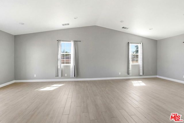 18060 Walnut Street, Hesperia, CA 92345