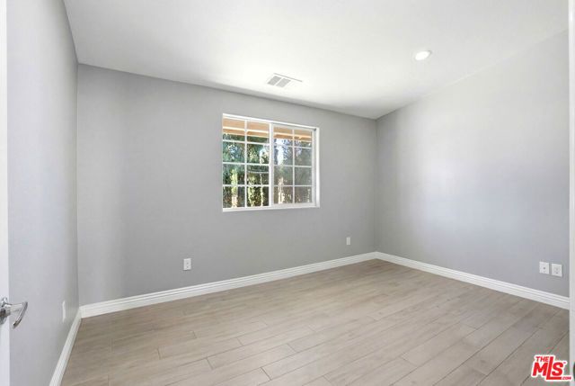 18060 Walnut Street, Hesperia, CA 92345