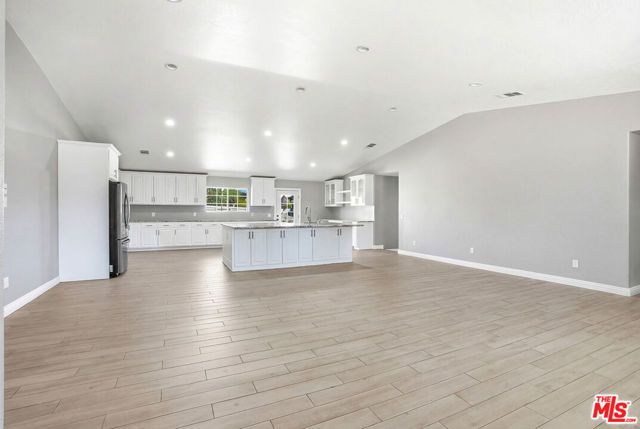 18060 Walnut Street, Hesperia, CA 92345