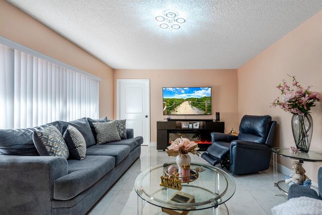 2205 22nd Lane, Greenacres, FL 33463