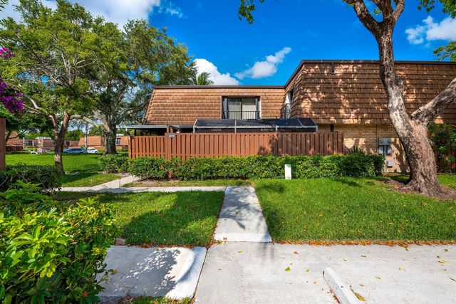 2205 22nd Lane, Greenacres, FL 33463
