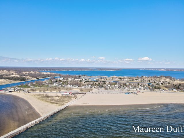 1554 E Harbour Towne Circle 73, Muskegon, MI 49441