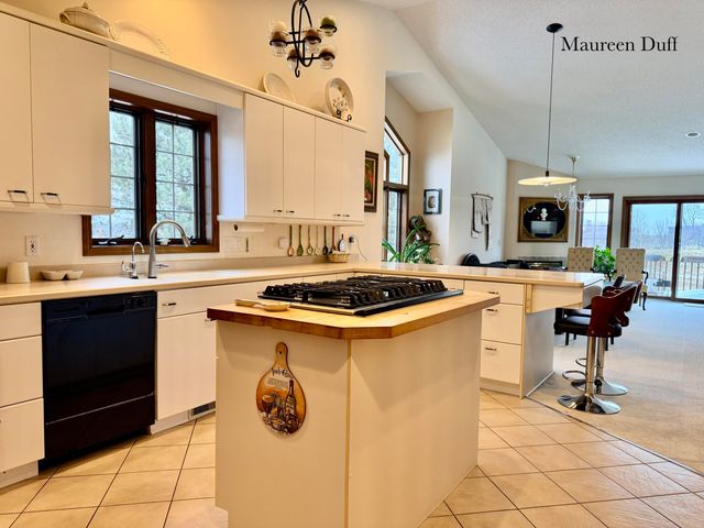 1554 E Harbour Towne Circle 73, Muskegon, MI 49441