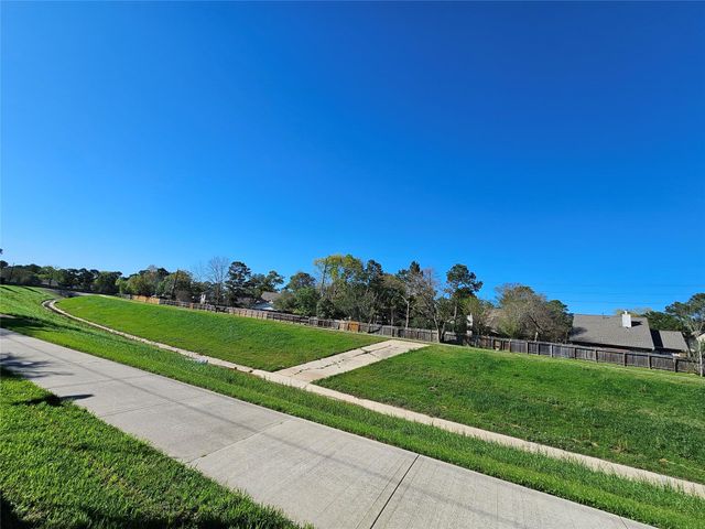 16418 Rainbow Lake Rd Road, Houston, TX 77095