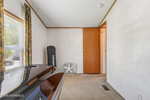 9 Kay Lane 9, Howell, NJ 07731
