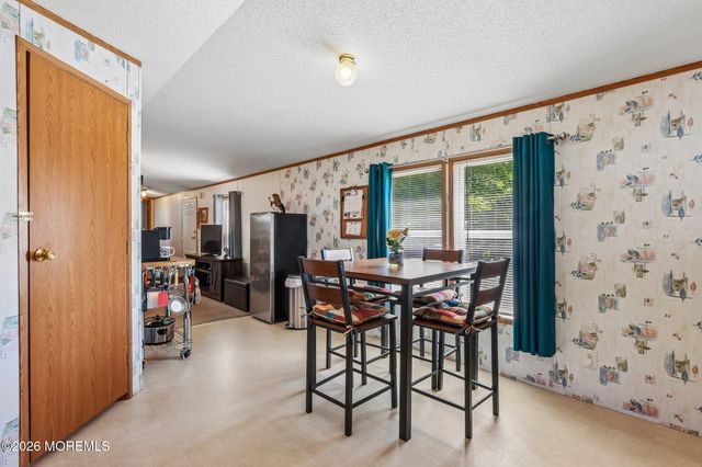 9 Kay Lane 9, Howell, NJ 07731