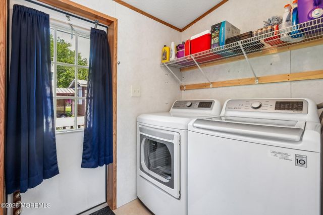 9 Kay Lane 9, Howell, NJ 07731