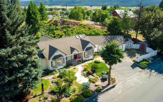 160 E 7th Ave, Colville, WA 99114