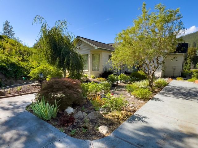 160 E 7th Ave, Colville, WA 99114