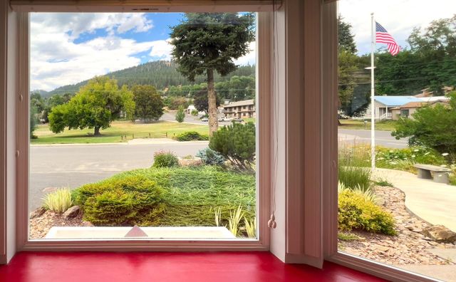 160 E 7th Ave, Colville, WA 99114