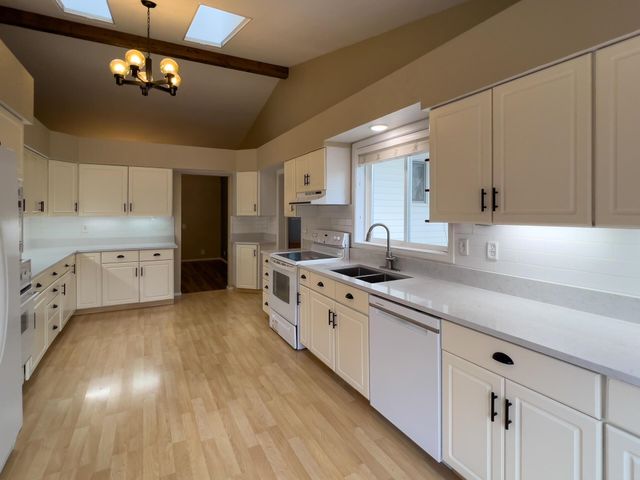 160 E 7th Ave, Colville, WA 99114