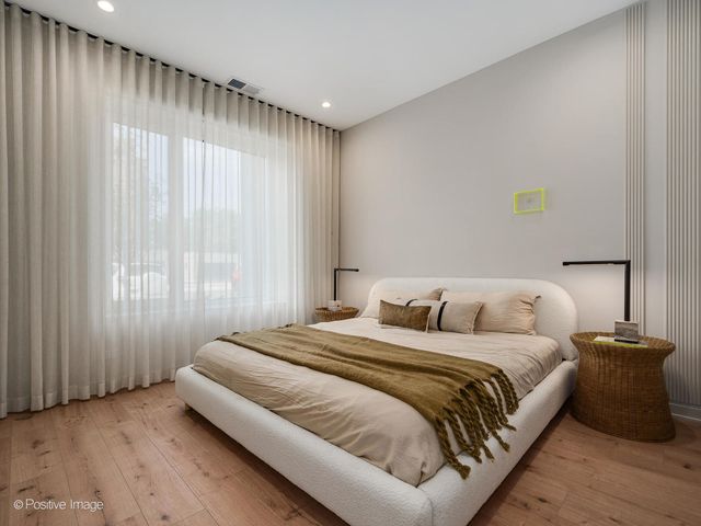 1235 N ASHLAND Avenue 301, Chicago, IL 60622