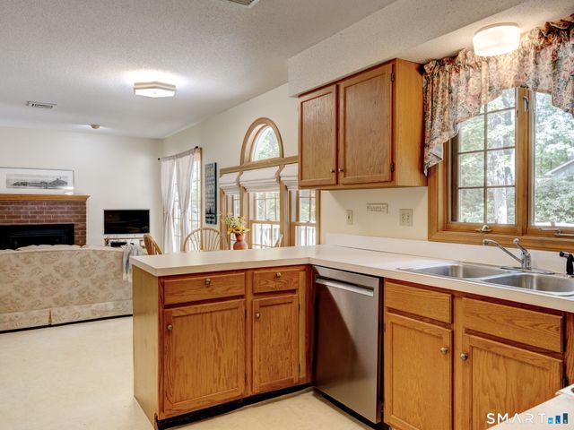 45 Wapping Wood Road, Ellington, CT 06029