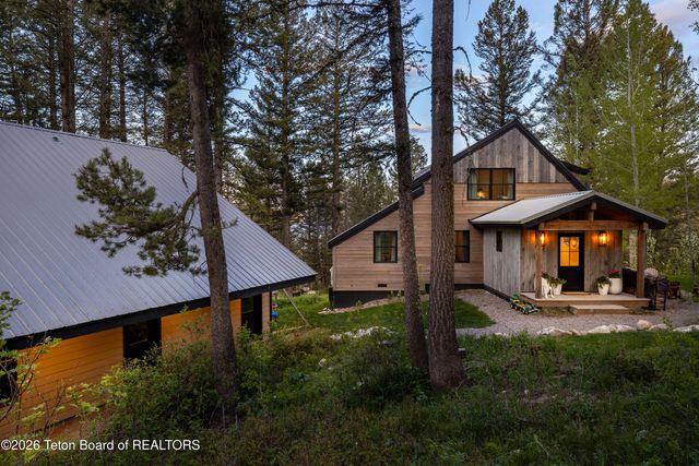 6900 PAINTBRUSH Trail, Wilson, WY 83014
