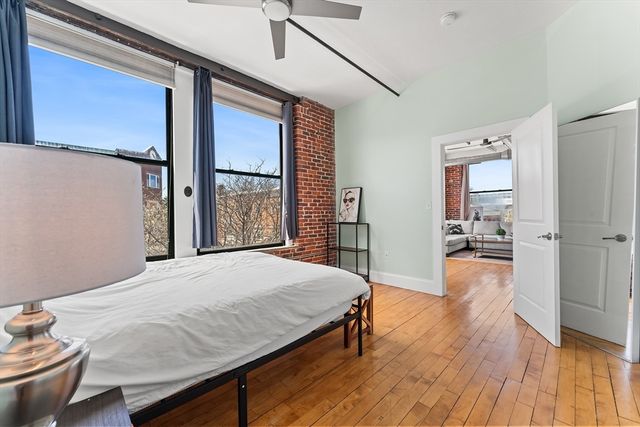 281 Essex St 306, Salem, MA 01970