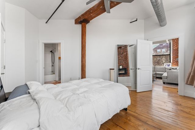 281 Essex St 306, Salem, MA 01970