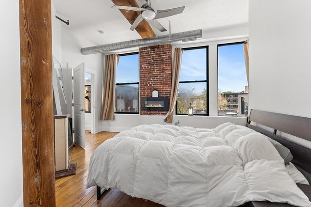 281 Essex St 306, Salem, MA 01970