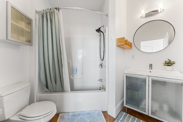 281 Essex St 306, Salem, MA 01970