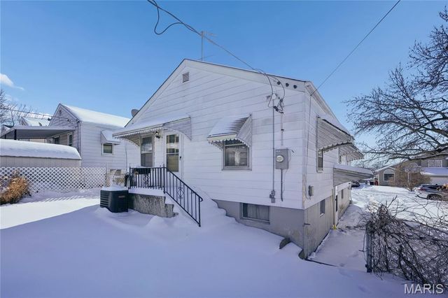 5701 Arthur Avenue, St Louis, MO 63139