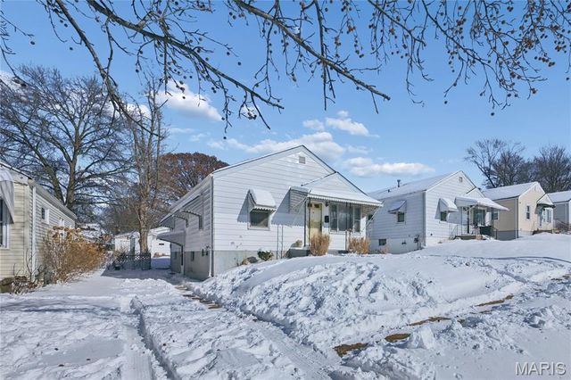 5701 Arthur Avenue, St Louis, MO 63139