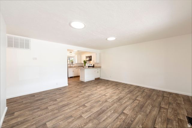 1893 E WELLINGTON CIR, Holladay, UT 84117