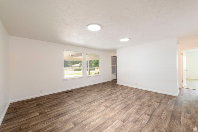 1893 E WELLINGTON CIR, Holladay, UT 84117