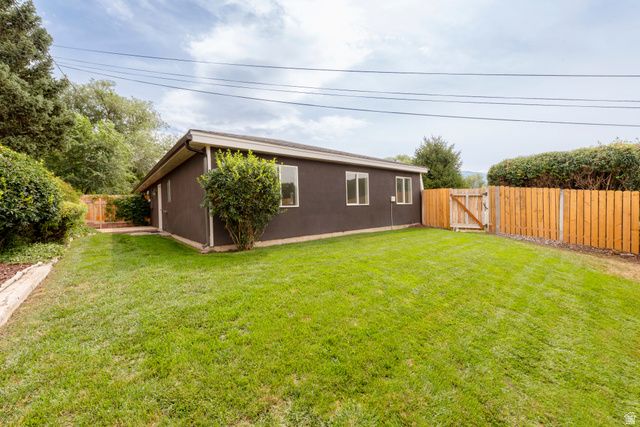 1893 E WELLINGTON CIR, Holladay, UT 84117