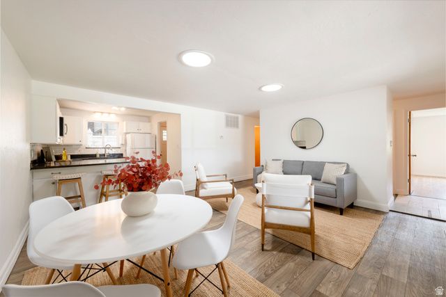 1893 E WELLINGTON CIR, Holladay, UT 84117