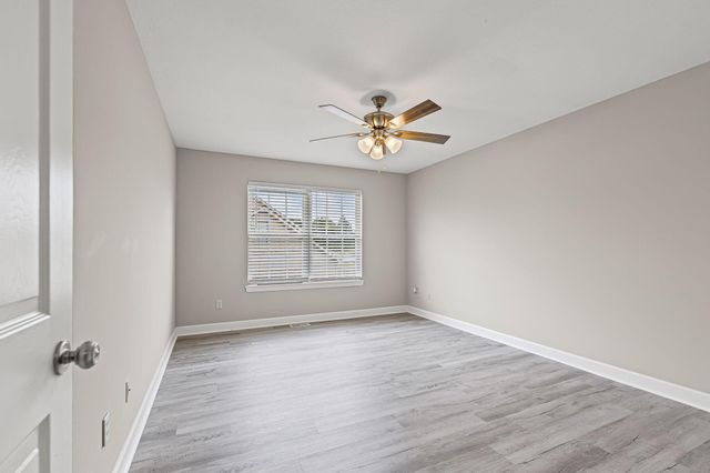 1405 RALEIGH DR, Columbia, MO 65202