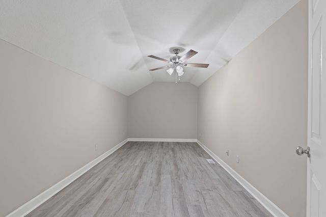 1405 RALEIGH DR, Columbia, MO 65202