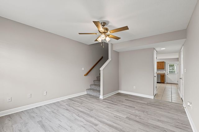 1405 RALEIGH DR, Columbia, MO 65202