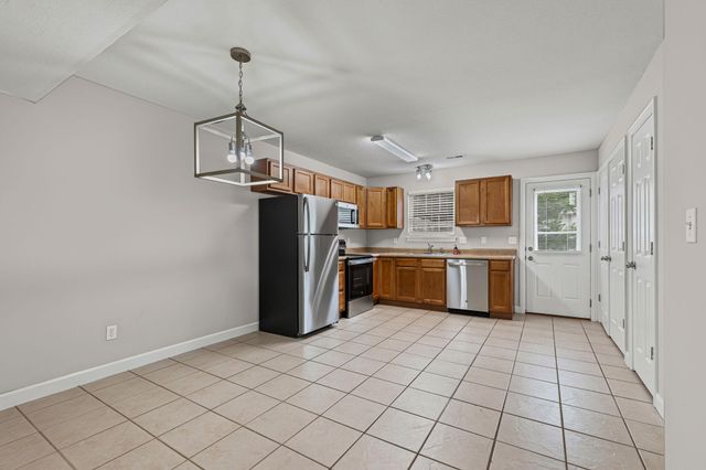 1405 RALEIGH DR, Columbia, MO 65202