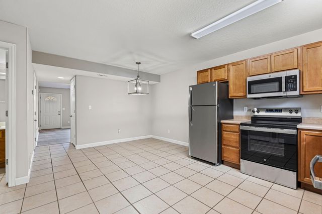 1405 RALEIGH DR, Columbia, MO 65202