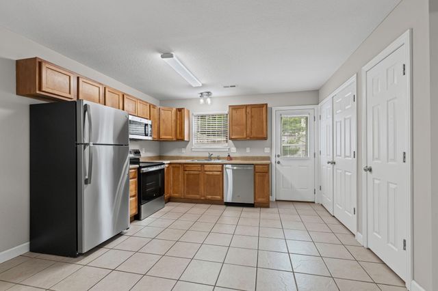 1405 RALEIGH DR, Columbia, MO 65202