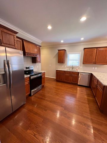 4320 Creek Valley Way, Lexington, KY 40515