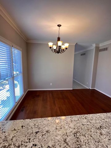 4320 Creek Valley Way, Lexington, KY 40515