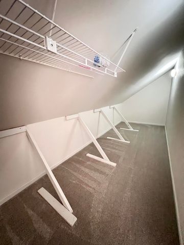 4320 Creek Valley Way, Lexington, KY 40515