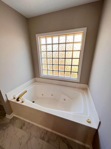 4320 Creek Valley Way, Lexington, KY 40515