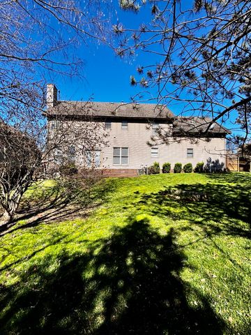 4320 Creek Valley Way, Lexington, KY 40515