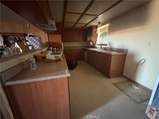 15976 Acoma, Apple Valley, CA 92307