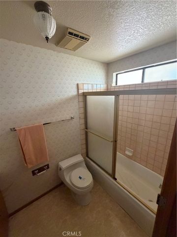 15976 Acoma, Apple Valley, CA 92307