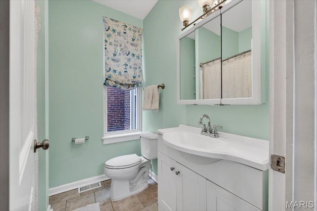 2143 Hickory Street, St Louis, MO 63104