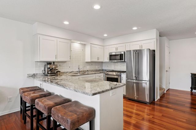 18002 Judicial Way N, Lakeville, MN 55044