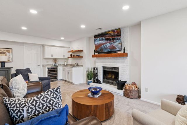 18002 Judicial Way N, Lakeville, MN 55044