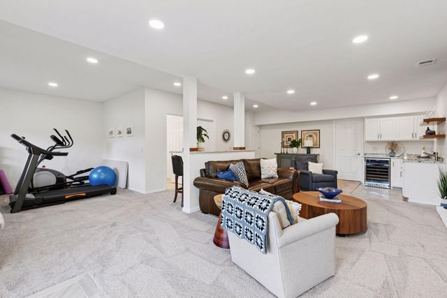 18002 Judicial Way N, Lakeville, MN 55044