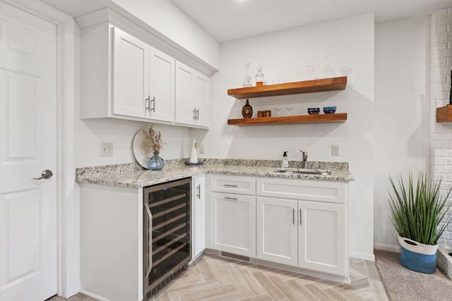 18002 Judicial Way N, Lakeville, MN 55044