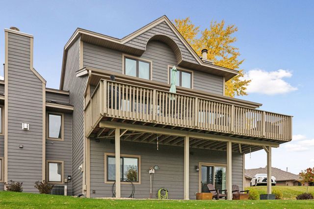 18002 Judicial Way N, Lakeville, MN 55044